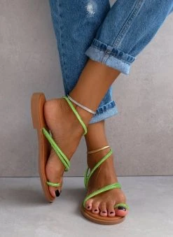 Σανδάλια δερμάτινα με Strass λουράκια Estil - Πράσινο 15 Σανδάλια δερμάτινα με Strass λουράκια Estil - Πράσινο -The Fashion Project κατάστημα dermatina estil sandalia me strass lourakia 104694 yg5g