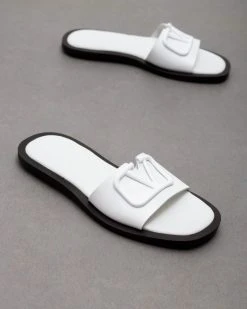 Σανδάλια δερμάτινα με αγκράφα Iris - Λευκό 13 Σανδάλια δερμάτινα με αγκράφα Iris - Λευκό -The Fashion Project κατάστημα dermatina isia pedila me malaki sola 93876 k0eh