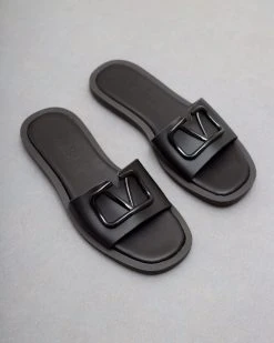 Σανδάλια δερμάτινα με αγκράφα Iris - Μαύρο