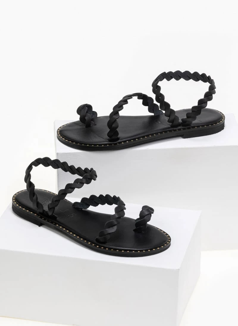 Σανδάλια δερμάτινα με περαστό λουράκι Iris - Μαύρο 3 Σανδάλια δερμάτινα με περαστό λουράκι Iris - Μαύρο