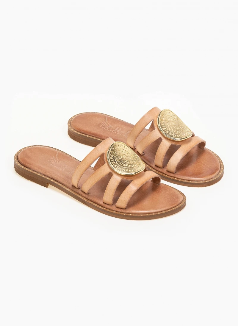 Σανδάλια δερμάτινα με ανάγλυφη αγκράφα Iris - Φυσικό 5 Σανδάλια δερμάτινα με ανάγλυφη αγκράφα Iris - Φυσικό - Image 3