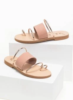 Σανδάλια δερμάτινα με μεταλλικό χρώμα στα λουράκια Iris - Ροζ