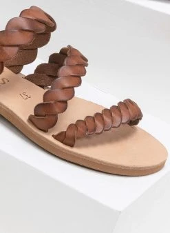 Σανδάλια δερμάτινα με πλεγμένα λουράκια Iris - Καφέ -The Fashion Project κατάστημα dermatina sandalia me plegmena lourakia 90613 dgkb