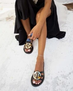 Σανδάλια δερμάτινα με στρογγυλή αγκράφα Iris - Μαύρο