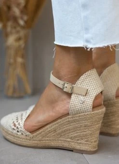 Xti Footwear Εσπαντρίγιες Platform με πλεκτό σχέδιο Xti 140959 - Μπεζ 13 Xti Footwear Εσπαντρίγιες Platform με πλεκτό σχέδιο Xti 140959 - Μπεζ -The Fashion Project κατάστημα espantrigies platform me plekto sxedio xti 140959 110218 e363