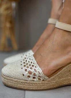 Xti Footwear Εσπαντρίγιες Platform με πλεκτό σχέδιο Xti 140959 - Μπεζ 17 Xti Footwear Εσπαντρίγιες Platform με πλεκτό σχέδιο Xti 140959 - Μπεζ -The Fashion Project κατάστημα espantrigies platform me plekto sxedio xti 140959 110218 p6jd