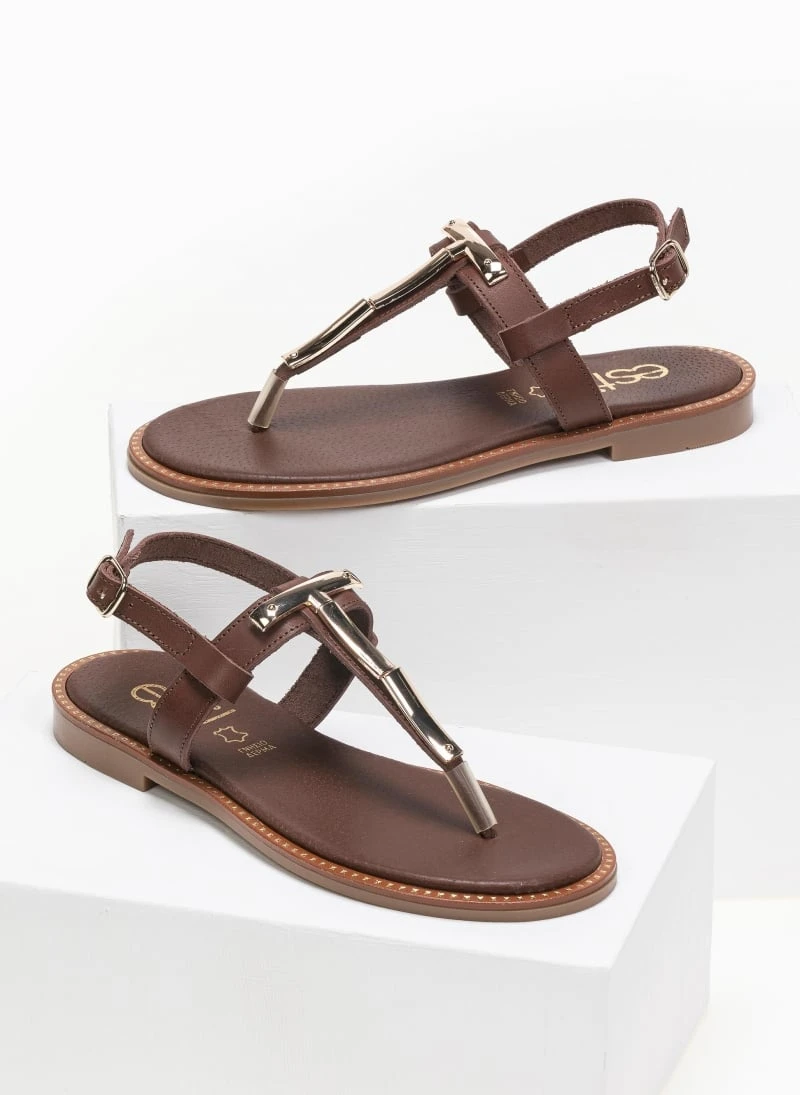 Σανδάλια δερμάτινα με μεταλλική λεπτομέρεια Estil - Καφέ 3 Σανδάλια δερμάτινα με μεταλλική λεπτομέρεια Estil - Καφέ