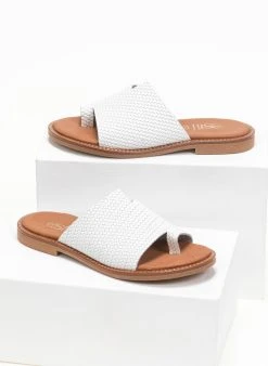 Σανδάλια δερμάτινα με ανάγλυφο σχέδιο Estil - Λευκό -The Fashion Project κατάστημα estil dermatina sandalia me anaglufo sxedio 90798 xvsh