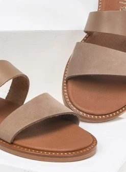 Σανδάλια δερμάτινα με ασύμμετρες φάσες Estil - Μπεζ 8 Σανδάλια δερμάτινα με ασύμμετρες φάσες Estil - Μπεζ -The Fashion Project κατάστημα estil dermatina sandalia me asummetres fases 91879 e3yz