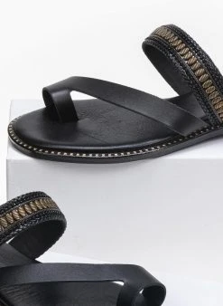 Σανδάλια δερμάτινα με μεταλλικά στοιχεία Estil - Μαύρο -The Fashion Project κατάστημα estil dermatina sandalia me boho fasa 89684 zx77