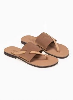 Σανδάλια δερμάτινα με φάσα και λουράκι Estil - Κάμελ 11 Σανδάλια δερμάτινα με φάσα και λουράκι Estil - Κάμελ -The Fashion Project κατάστημα estil dermatina sandalia me fasa kai louraki 91767 2iou
