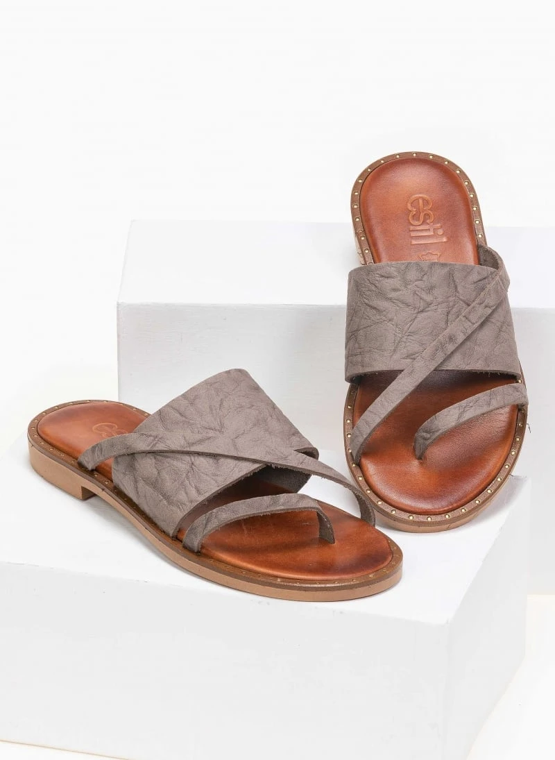Σανδάλια δερμάτινα με φάσα και λουράκια Estil - Τάουπε 5 Σανδάλια δερμάτινα με φάσα και λουράκια Estil - Τάουπε - Image 3