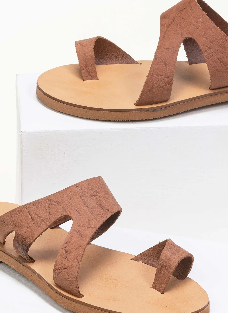 Σανδάλια δερμάτινα με ανοίγματα Estil - Ταμπά 5 Σανδάλια δερμάτινα με ανοίγματα Estil - Ταμπά - Image 3