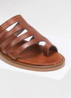 Σανδάλια δερμάτινα με κοψίματα στη φάσα Estil - Ταμπά -The Fashion Project κατάστημα estil dermatina sandalia me kopsimata sti fasa 91405 tm1b