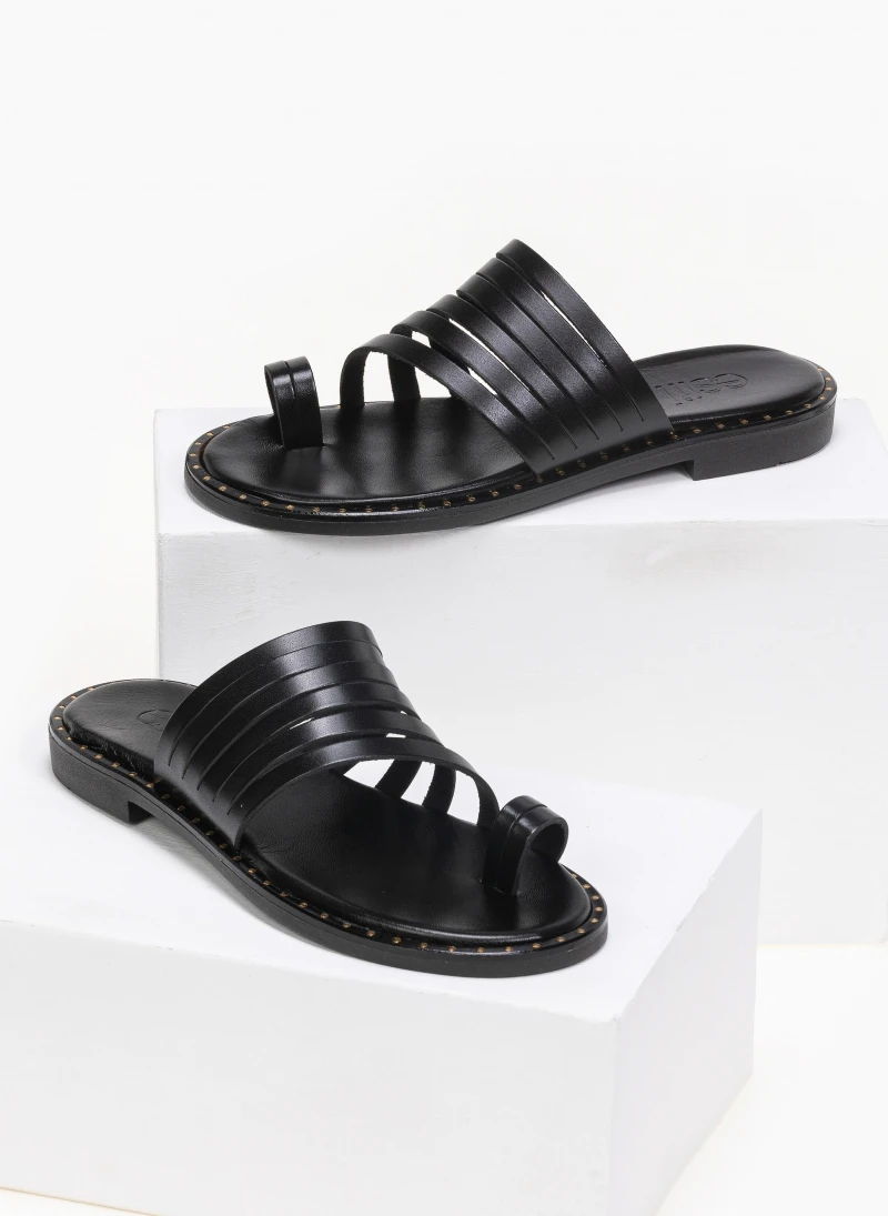 Σανδάλια δερμάτινα με λεπτά λουράκια Estil - Μαύρο 3 Σανδάλια δερμάτινα με λεπτά λουράκια Estil - Μαύρο