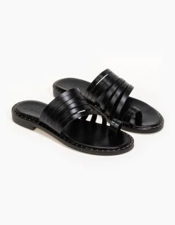 Σανδάλια δερμάτινα με λεπτά λουράκια Estil - Μαύρο 9 Σανδάλια δερμάτινα με λεπτά λουράκια Estil - Μαύρο -The Fashion Project κατάστημα estil dermatina sandalia me lepta lourakia 91423 yoel