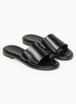 Σανδάλια δερμάτινα με μικρά ανοίγματα Estil - Μαύρο