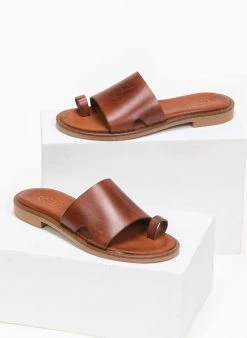 Σανδάλια δερμάτινα με μικρά ανοίγματα Estil - Ταμπά -The Fashion Project κατάστημα estil dermatina sandalia me mikra anoigmata 91182 7z19