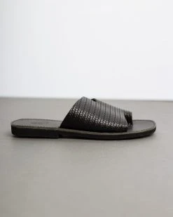 Σανδάλια δερμάτινα με Pattern Estil - Μαύρο 10 Σανδάλια δερμάτινα με Pattern Estil - Μαύρο -The Fashion Project κατάστημα estil dermatina sandalia me pattern sti fasa 93558 g79g