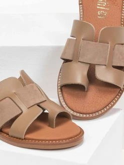 Σανδάλια δερμάτινα με περαστή φάσα Estil - Μπεζ -The Fashion Project κατάστημα estil dermatina sandalia me perasti fasa kai anoig 92339 gtiy