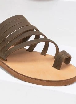 Σανδάλια δερμάτινα με πολλά λουράκια Estil - Χακί 9 Σανδάλια δερμάτινα με πολλά λουράκια Estil - Χακί -The Fashion Project κατάστημα estil dermatina sandalia me polla lourakia 91254 jr3j