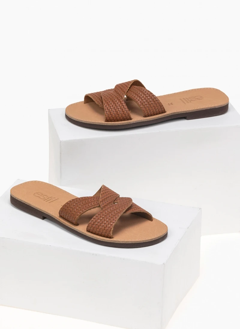 Σανδάλια δερμάτινα με σχέδιο ψάθα Estil - Ταμπά 3 Σανδάλια δερμάτινα με σχέδιο ψάθα Estil - Ταμπά