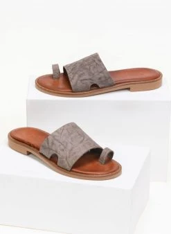Σανδάλια δερμάτινα με τσαλακωτό δέρμα Estil - Τάουπε