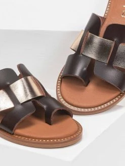Σανδάλια δερμάτινα σε μεταλλικές αποχρώσεις Estil - Καφέ -The Fashion Project κατάστημα estil dermatina sandalia se metallikes apoxrwseis 92346 41as