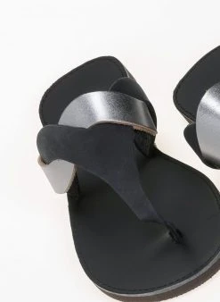 Σανδάλια δερμάτινα με διχρωμία Estil - Μαύρο -The Fashion Project κατάστημα estil dixrwmes dermatines sagionares 77226 ktmr