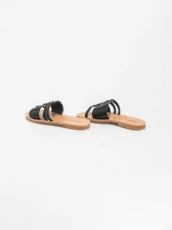 Σανδάλια δερμάτινα με τρουκς Estil - Μαύρο -The Fashion Project κατάστημα estil flat dermatina sandalia me kommatia kai lour 67925 xb5o