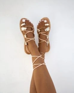 Σανδάλια δερμάτινα με κορδόνια Iris - Χρυσό -The Fashion Project κατάστημα isia dermatina lace up pedila 90634 lw8d