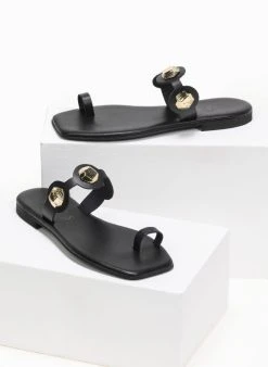 Σανδάλια δερμάτινα με πολύγωνο μεταλλικό στοιχείο Iris - Μαύρο