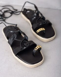 Σανδάλια δερμάτινα με κορδόνια Iris - Μαύρο -The Fashion Project κατάστημα lace up pedila me alusida sto daktulo 93994 z3fa