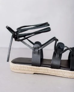 Σανδάλια δερμάτινα με κορδόνια Iris - Μαύρο -The Fashion Project κατάστημα lace up pedila me alusida sto daktulo 93994 z7x3