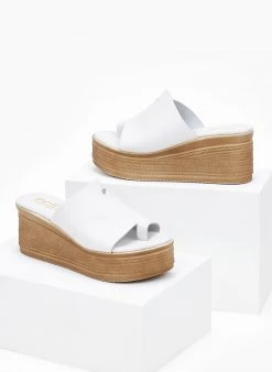 Πλατφόρμες δερμάτινες Estil - Λευκό -The Fashion Project κατάστημα platformes dermatines estil me idiaitero kopsimo s 101181 rujs