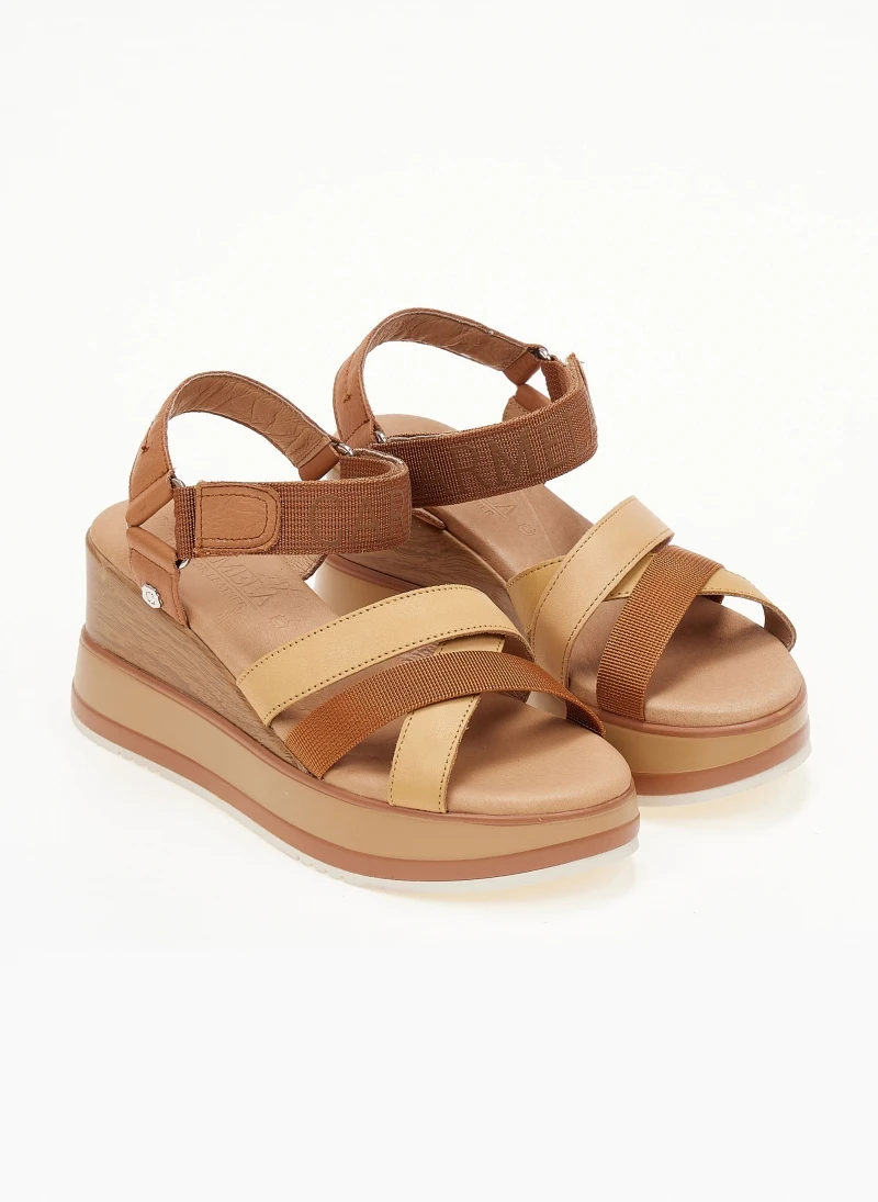 Πλατφόρμες δερμάτινες με χιαστί λουράκια Carmela 68471 - Κάμελ 5 Πλατφόρμες δερμάτινες με χιαστί λουράκια Carmela 68471 - Κάμελ - Image 3