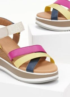 Πλατφόρμες δερμάτινες με χιαστί λουράκια Carmela 68471 - Multi 13 Πλατφόρμες δερμάτινες με χιαστί λουράκια Carmela 68471 - Multi -The Fashion Project κατάστημα platformes dermatines me xiasti lourakia carmela 6 104899 6x7h