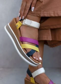 Πλατφόρμες δερμάτινες με χιαστί λουράκια Carmela 68471 - Multi 12 Πλατφόρμες δερμάτινες με χιαστί λουράκια Carmela 68471 - Multi -The Fashion Project κατάστημα platformes dermatines me xiasti lourakia carmela 6 104899 yu09