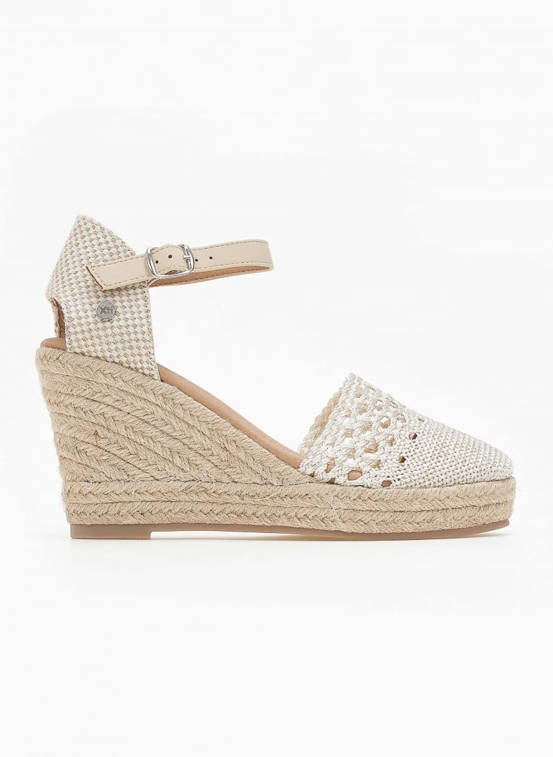 Xti Footwear Εσπαντρίγιες Platform με πλεκτό σχέδιο Xti 140959 - Μπεζ 4 Xti Footwear Εσπαντρίγιες Platform με πλεκτό σχέδιο Xti 140959 - Μπεζ - Image 2