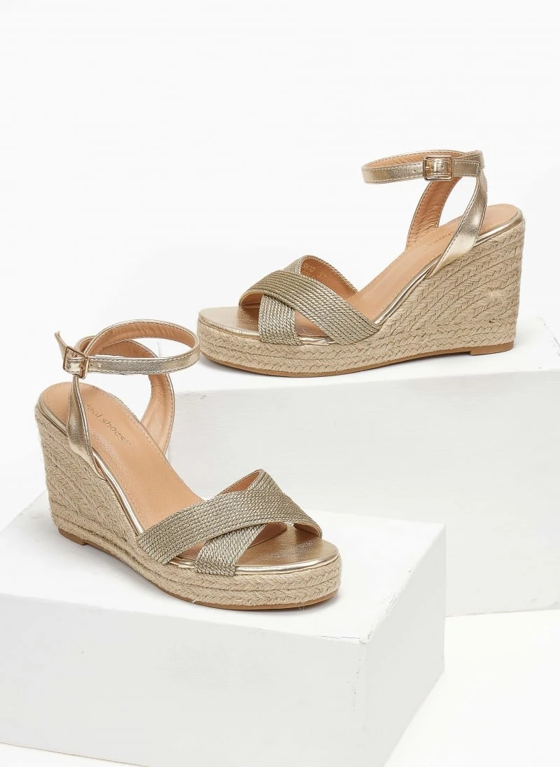 The Fashion Project Πλατφόρμες με πλεκτές σχοίνινες φάσες - Χρυσό 4 The Fashion Project Πλατφόρμες με πλεκτές σχοίνινες φάσες - Χρυσό - Image 2