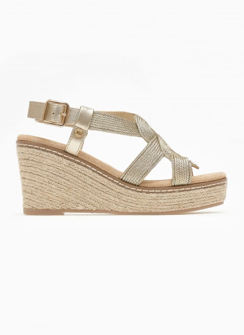 Xti Footwear Πλατφόρμες με πλεκτό σχέδιο - Χρυσό 3 Xti Footwear Πλατφόρμες με πλεκτό σχέδιο - Χρυσό