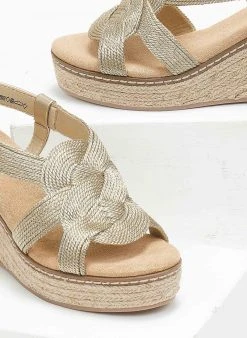 Xti Footwear Πλατφόρμες με πλεκτό σχέδιο - Χρυσό 9 Xti Footwear Πλατφόρμες με πλεκτό σχέδιο - Χρυσό -The Fashion Project κατάστημα platformes me plekto sxedio 111525 zp1a