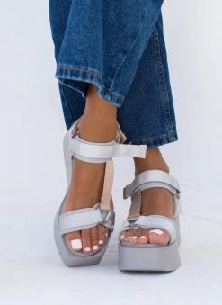 Xti Footwear Πλατφόρμες σανδάλια με υφασμάτινες φάσες Χτι 43948 - Γκρι -The Fashion Project κατάστημα platformes sandalia me ufasmatines fases xti 43948 102139 d6kw