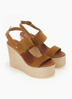Πλατφόρμες Suede με φάσες Estil - Κάμελ 9 Πλατφόρμες Suede με φάσες Estil - Κάμελ -The Fashion Project κατάστημα platformes suede me fases estil 110798 dvjy