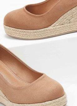 Xti Footwear Πλατφόρμες Suede με σχοίνινη σόλα Xti 141389 - Κάμελ 13 Xti Footwear Πλατφόρμες Suede με σχοίνινη σόλα Xti 141389 - Κάμελ -The Fashion Project κατάστημα platformes suede me sxoinini sola xti 141389 110214 jcpk