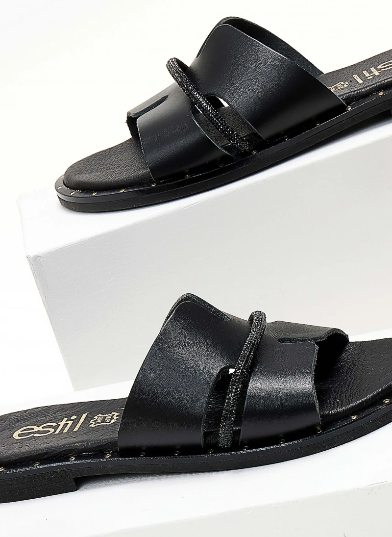 Σανδάλια δερμάτινα με ανοίγματα και στρας Estil - Μαύρο 7 Σανδάλια δερμάτινα με ανοίγματα και στρας Estil - Μαύρο - Image 5
