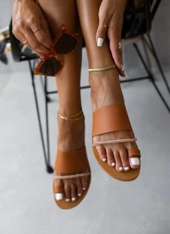 Σανδάλια δερμάτινα με φαρδιά φάσα Estil - Ταμπά -The Fashion Project κατάστημα sandalia dermatina estil me fardia fasa 105724 9khf