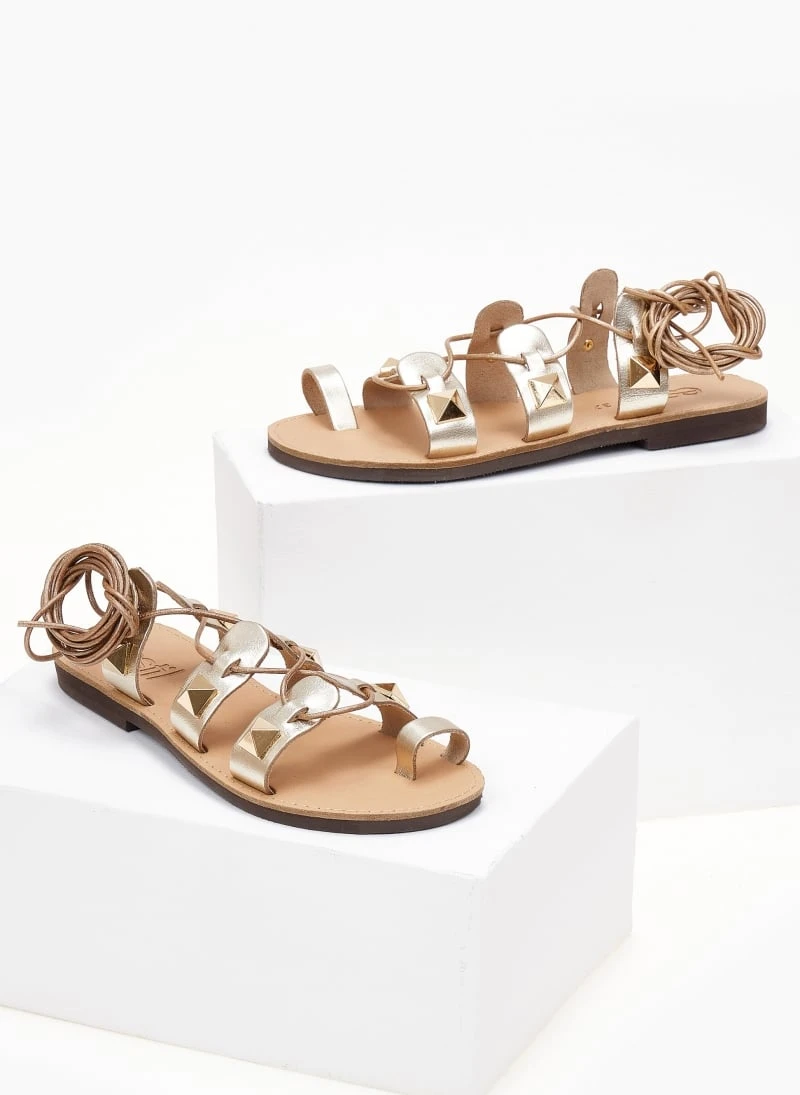 Σανδάλια δερμάτινα με κορδόνια και τρουκς Estil - Χρυσό 5 Σανδάλια δερμάτινα με κορδόνια και τρουκς Estil - Χρυσό - Image 3