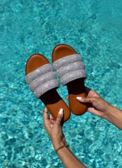 Σανδάλια δερμάτινα με στρας φάσα Estil - Ασημί 19 Σανδάλια δερμάτινα με στρας φάσα Estil - Ασημί -The Fashion Project κατάστημα sandalia dermatina estil me strass fasa 105033 1c8a