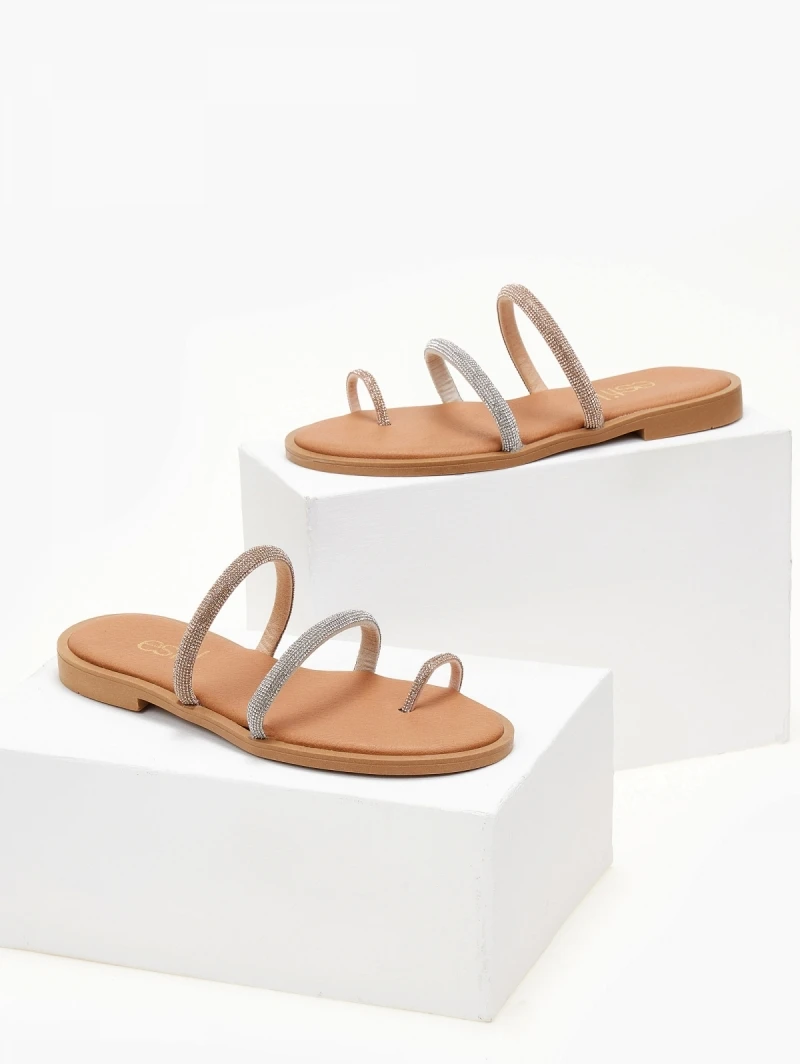 Σανδάλια δερμάτινα με στρας και διχρωμία Estil - Ασημί 6 Σανδάλια δερμάτινα με στρας και διχρωμία Estil - Ασημί - Image 4